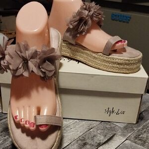 Women's Size 10 Tan Espadrille Sandals